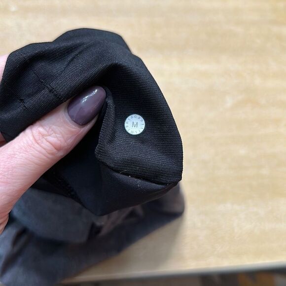 Lululemon THE Short   - Picture 10 of 10